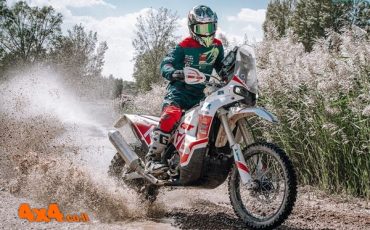 חפירות על אופנועי אדוונצ'ר לקראת 2026