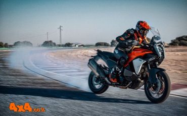 ק.ט.מ KTM 1390 Super ADVENTURE - האדוונצ'ר הקרבי ביותר לשטח