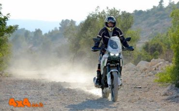 קוואסאקי KLE500SE – בשבחי הבינוניות